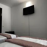 Belvedere Hotel *