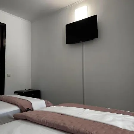 Belvedere Hotel *